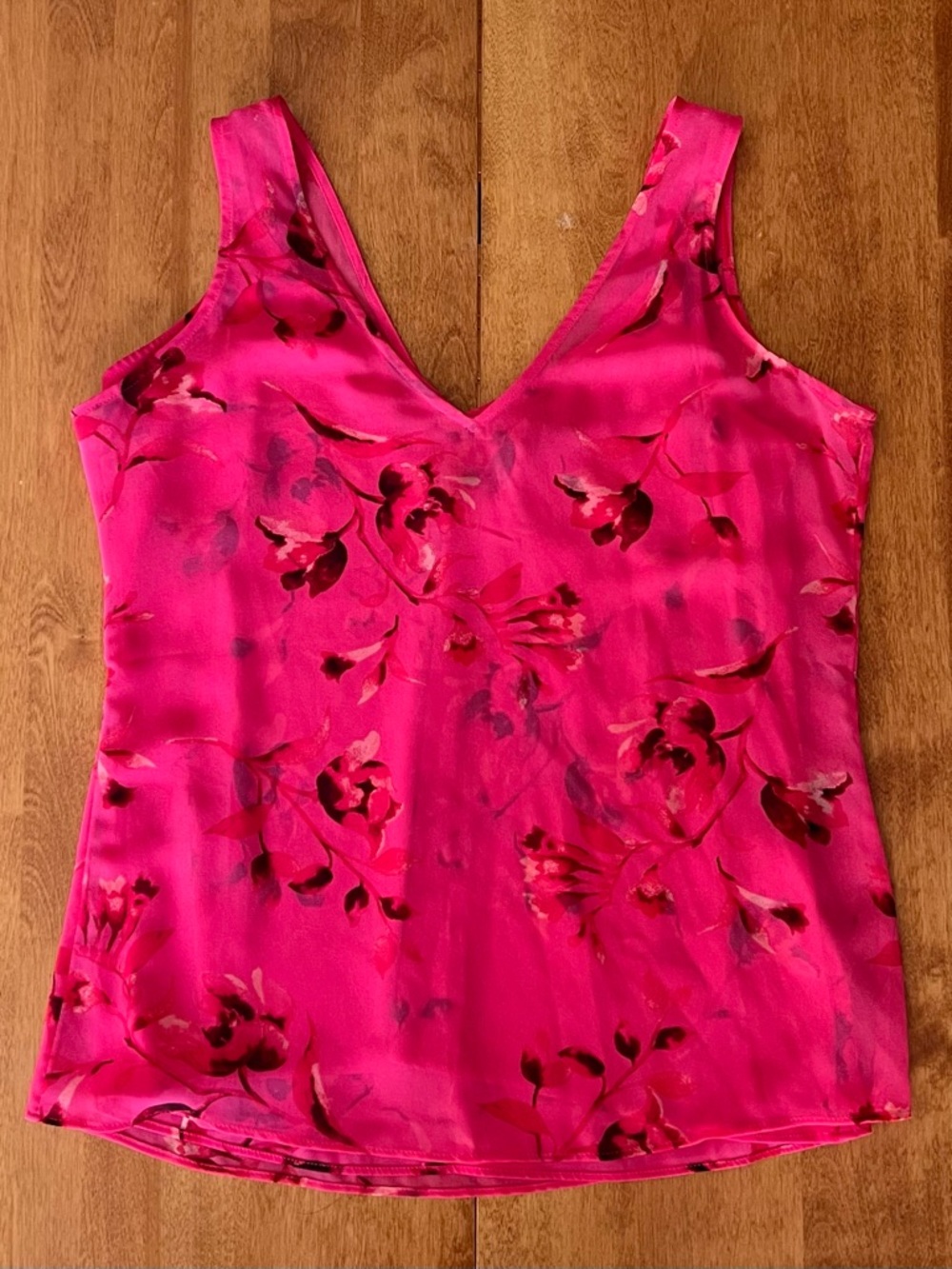 White House Black Market Floral Sleeveless Blouse